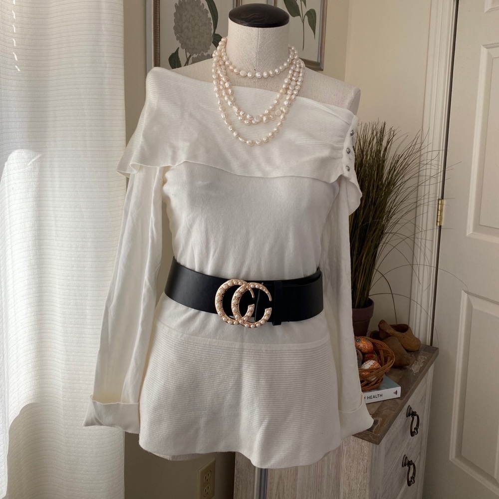 White House black market blouse